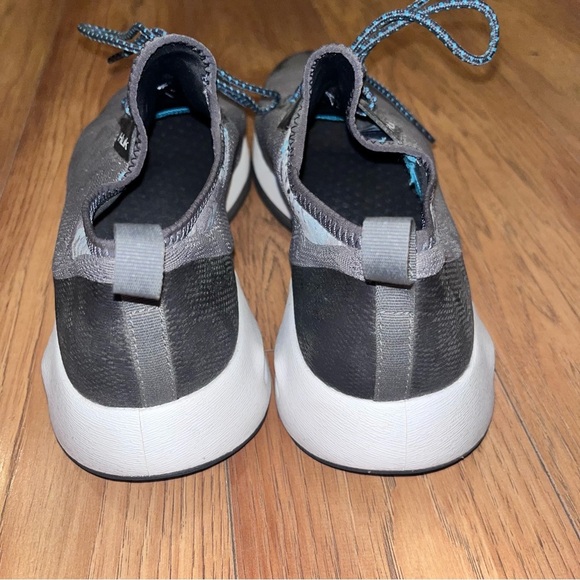 HUK-Gray and Black Low-Top Athletic Shoes with Two-Tone Design - Picture 5 of 6